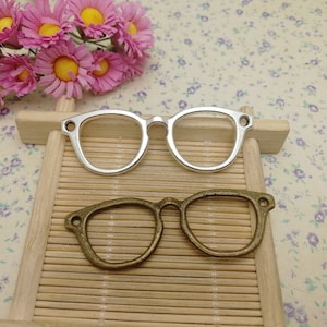 6/20 Pieces Metal glasses eyeglass sunglasses Pendant Necklace Earring Keychain Charm Jewelry DIY Finding Antique Bronze Silver Color BM0536