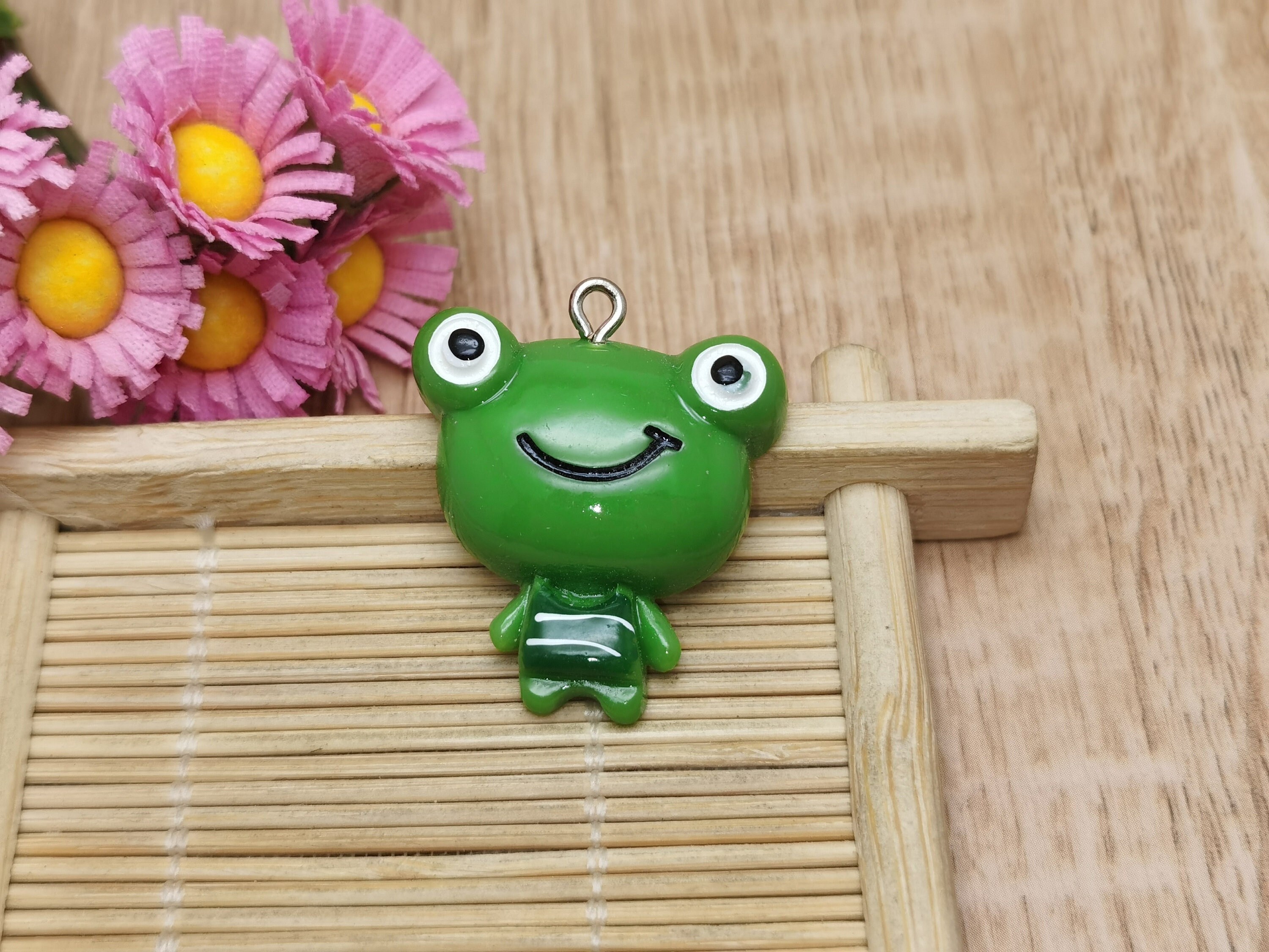 6/20 Pieces Plastic Frog Pendant Charm , Resin Handmade