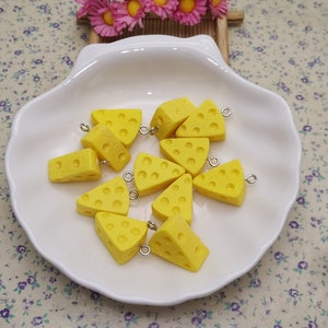 6/20 pieces plastic cheese cake pendant charm , resin handmade craft jewelry making DIY finding necklace earring decoration accessory BP0736