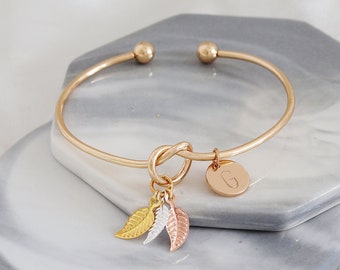 Personalized Initial & Gold Silver Rose Gold Three Leaf Charm Bracelet Bridesmaid Gift Hand Stamped Tie the Knot Name Bangle