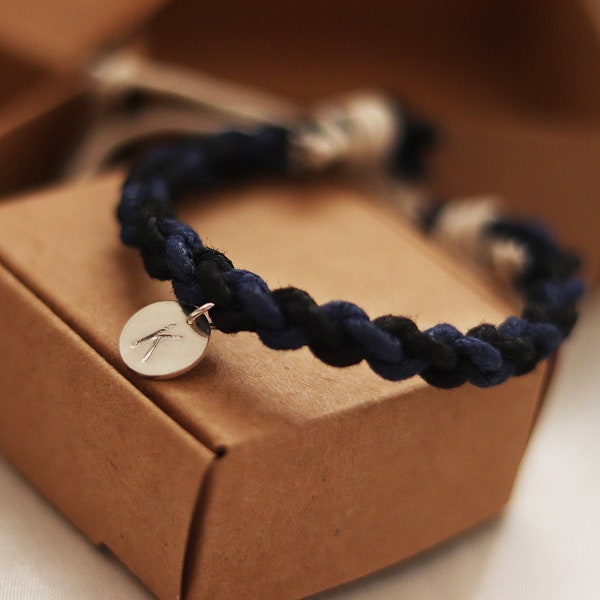 Bracelet à tressé initial estampillé personnalisé Man Woven Wax String Bracelet Gravé Initial Black/Navy Blue Waxed Thread Wristband