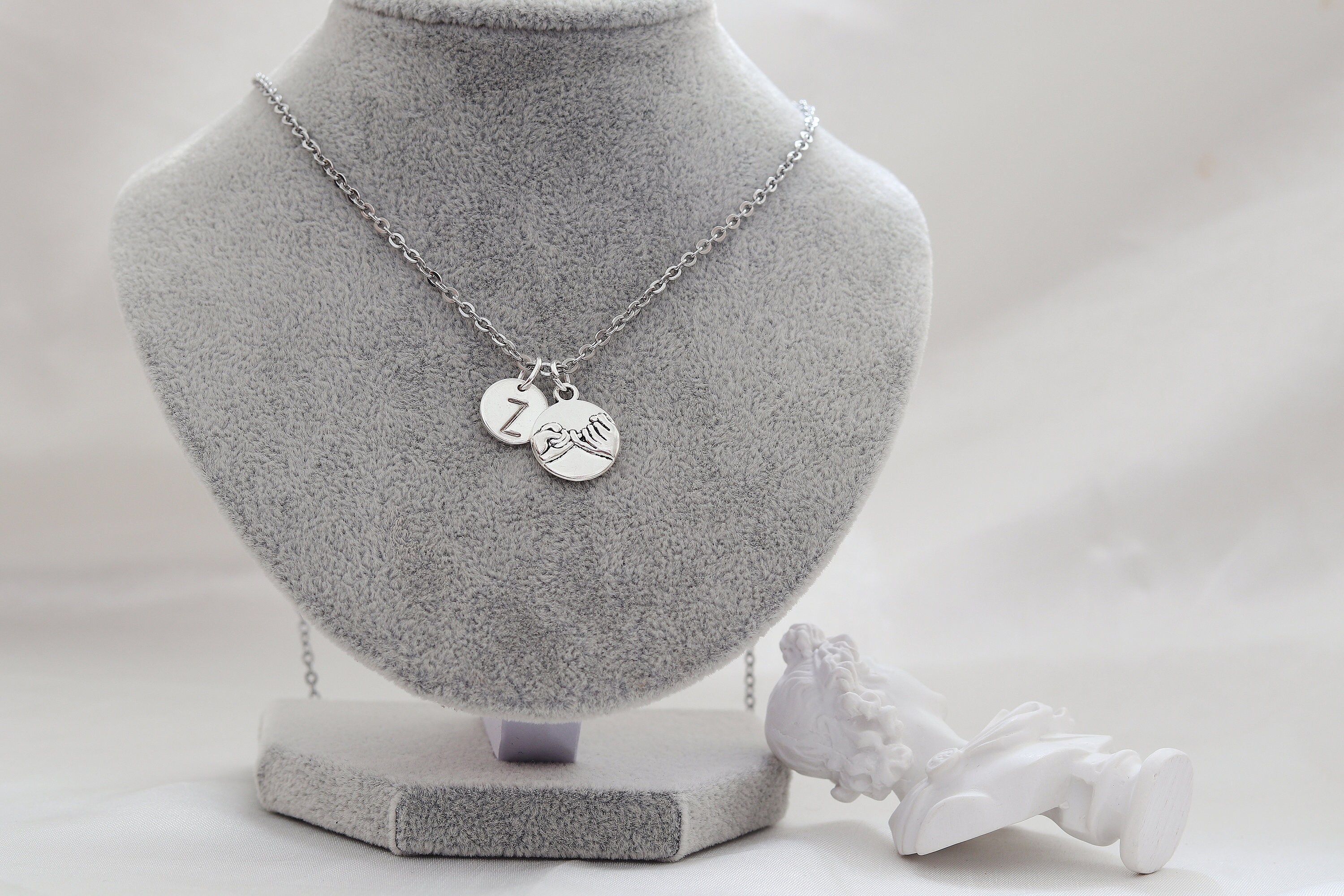 Custom Initial & Pinky Promise Charm Collar personalizado Etsy España