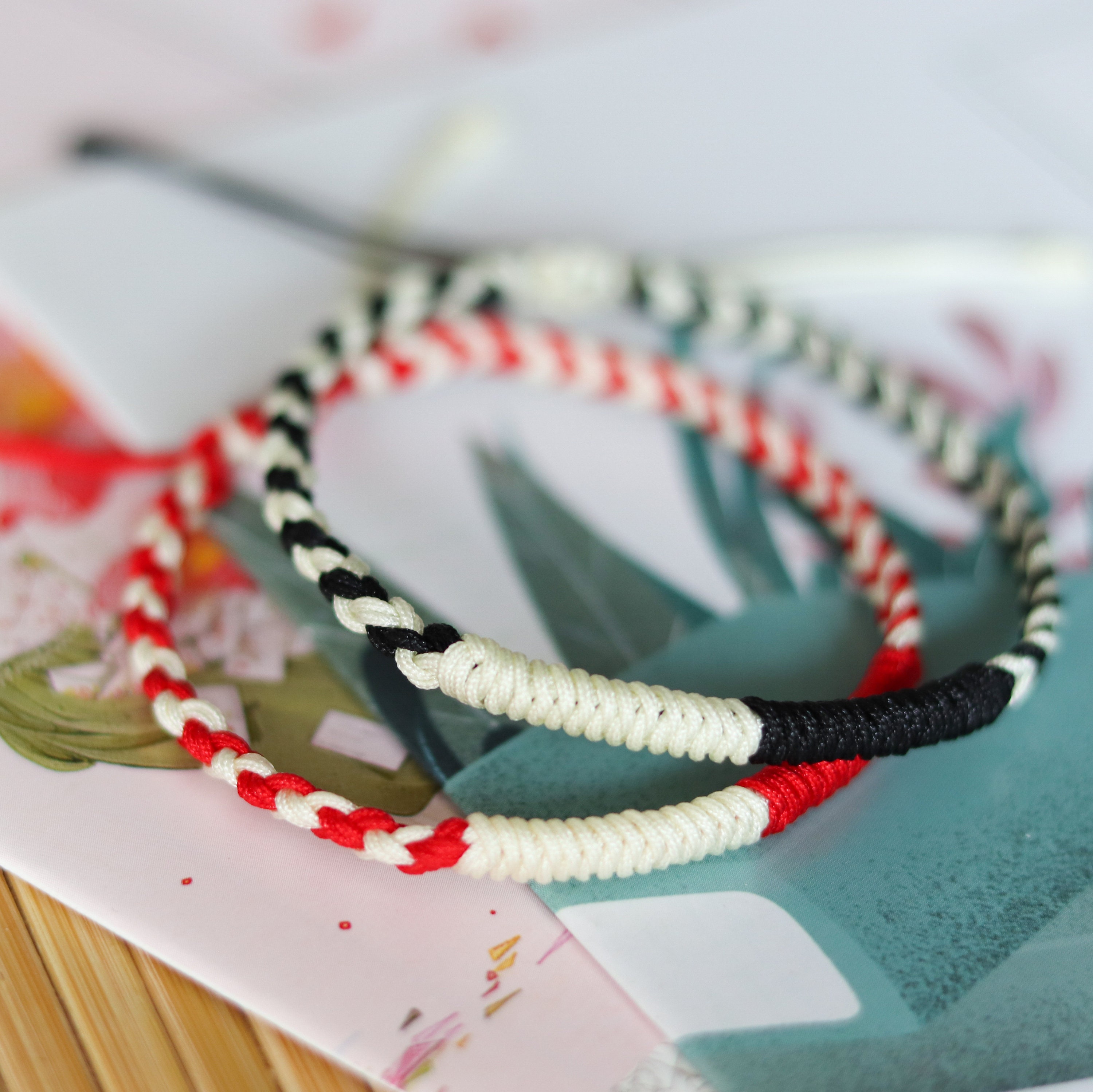 Tibetan Buddhist Handmade noeuds Lucky Corde Bracelet taille réglable pour les couples Tibetan Buddhist Handmade noeuds Lucky Corde Bracelet taille réglable pour les couples