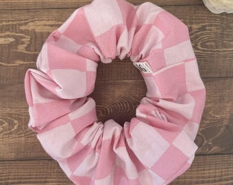 Pink checkered hair scrunchie