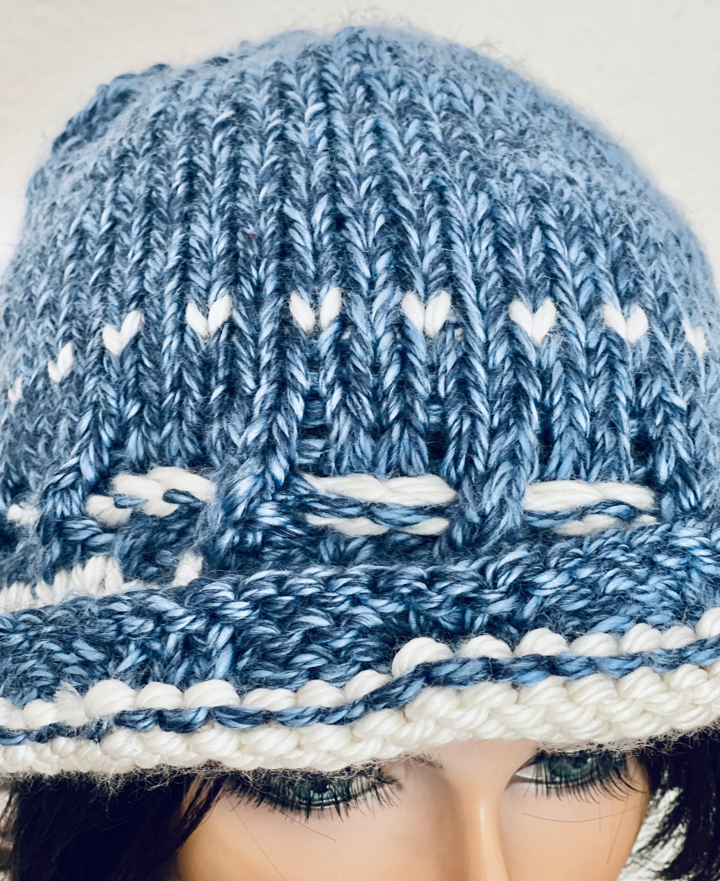 Hand Knits 2 Love Hat Brim Cap Beanie Braid Pearls Ombre  display picture 1
