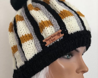 Hand Knits 2 Love Beanie Hat Cap Plaid Checkers Designer  display picture 3