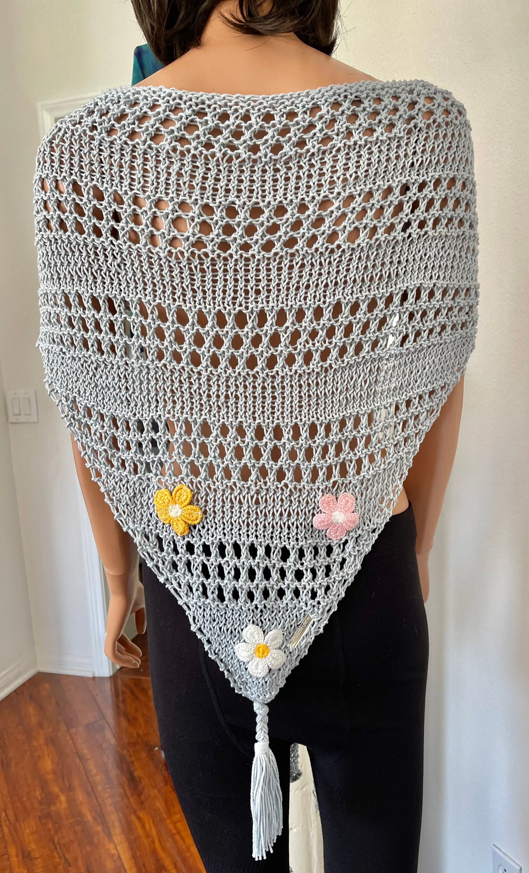 Hand Knits 2 Love Mercerized Cotton Off White Flowers Beads Designer Lace Hip Hand Knits 2 Love Mercerized Cotton Triangle Shawl Wrap  main image 2