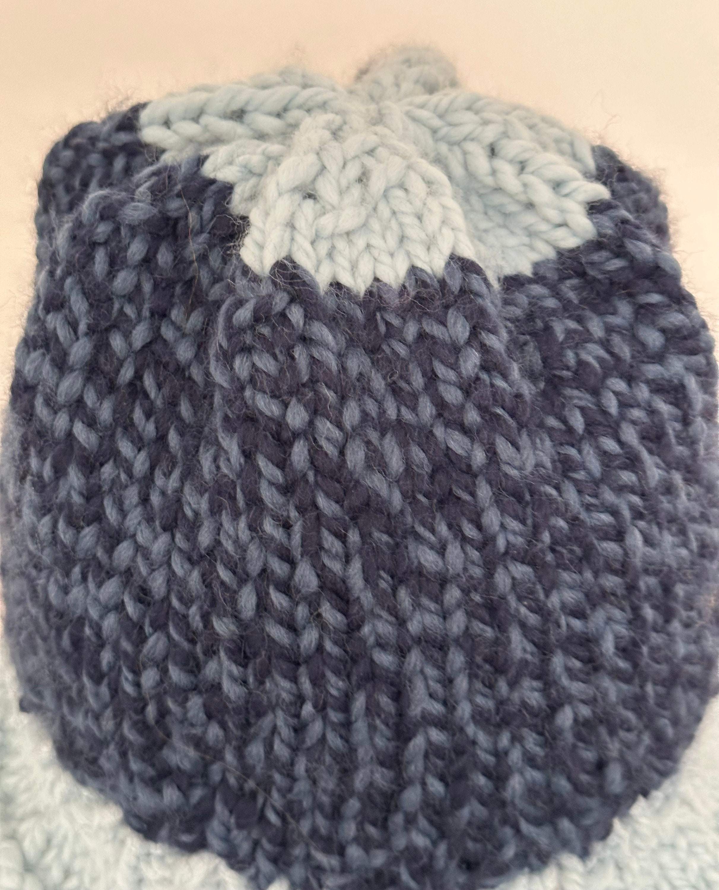 Hand Knits 2 Loge Brim Hat Beanie Cap Two tone Denim Flower Designer Semi Chunky Petite Fleur Wool Beanie Hat with Hand-Crocheted Flowers  main image 3