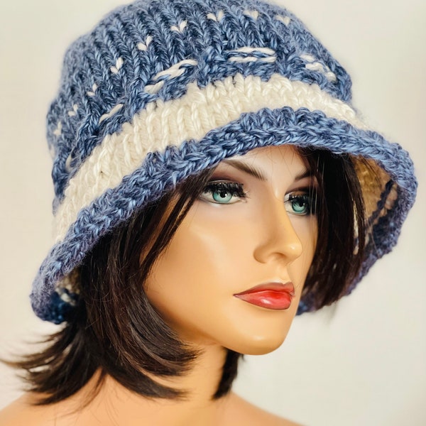 Hand Knits 2 Love Hat Brim Cap Beanie Braid Pearls Ombre Denim Blues PearlOff White Designer  Fashion Semi Chunky Chemo Hair Christmas Gift