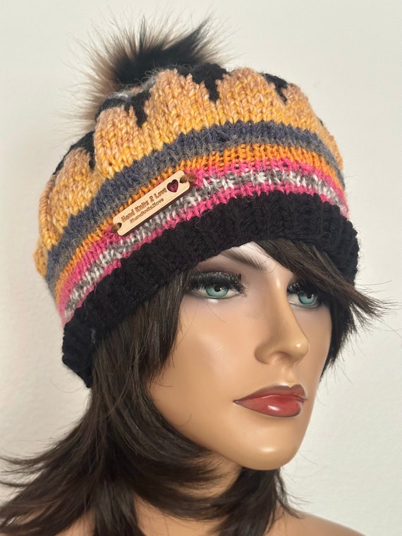 Hand Knits 2 Love Beanie Slouch Hat Faux Fur Pom Pom Fair  display picture 1