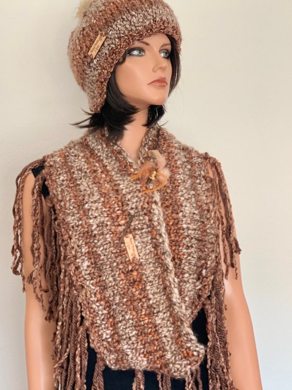 Buy Hand Knits 2 Love Set Hat Beanie Circular Shawl Cowl  display picture 1