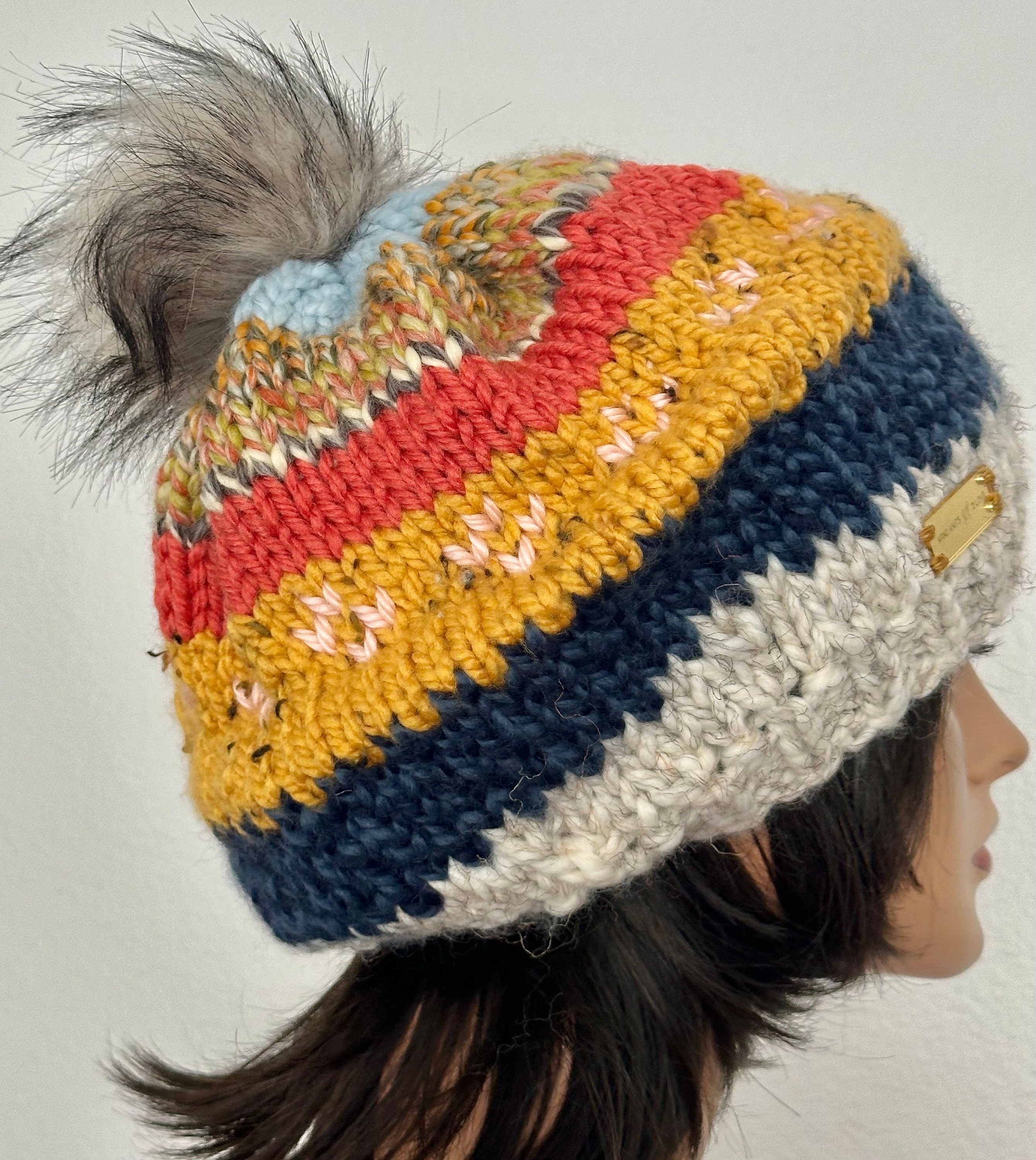 Hand Knits 2 Love Beanie Slouch Cap Faux Fur Pom Pom Semi  display picture 1