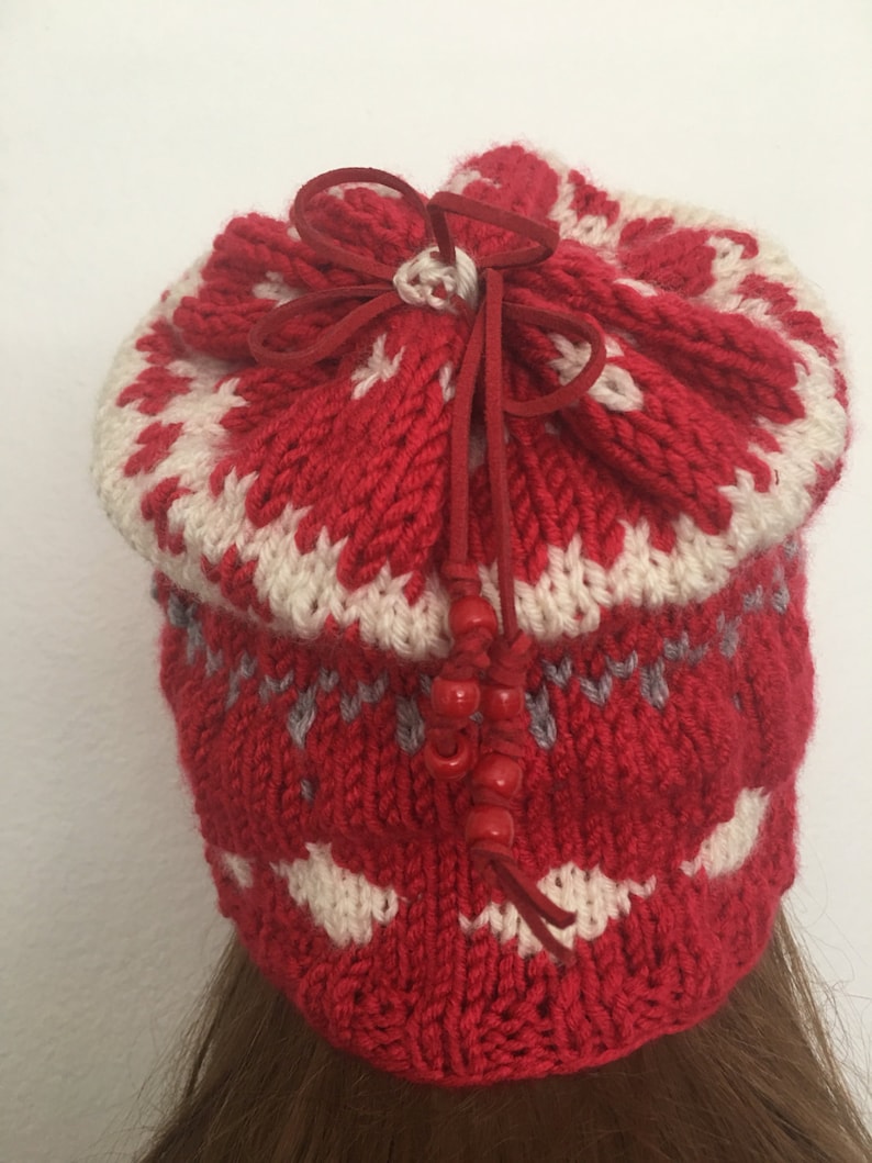 Hand Knits 2 Love Beanie Hat Slouch Brret Cap Designer Fashion Christmas Candy Cane Female Winter Ski Gift
