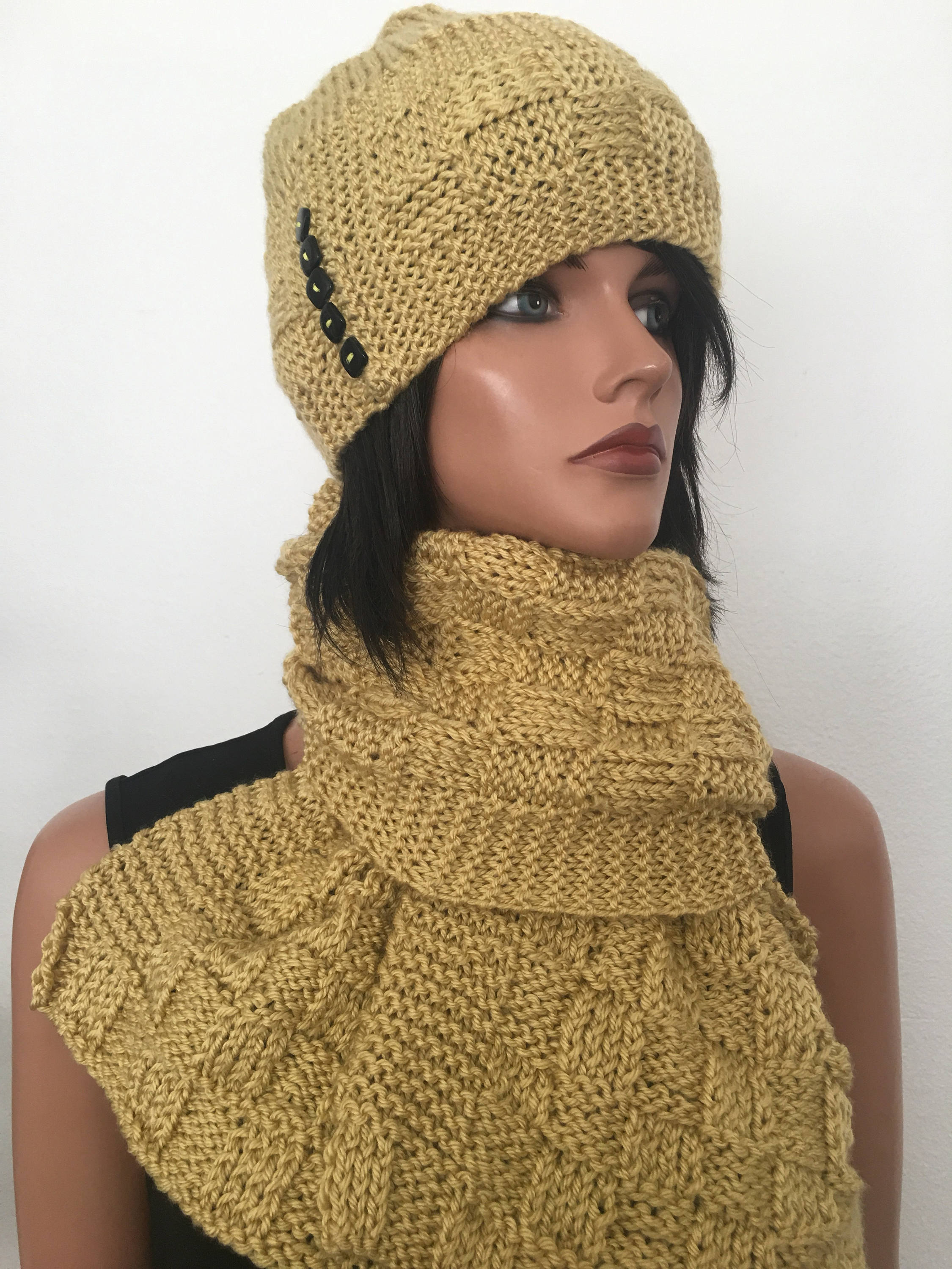 Hand Knits 2 Love Hat Shawl Set Beanie Slouch Cap Scarf Female Ombre Silver Off White Winter Ski Snow Designer Fashion Hip Gift Christmas