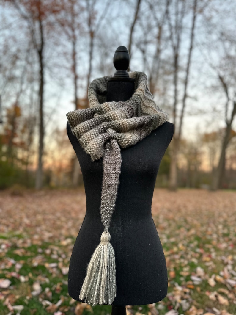 Keyhole Scarf KNIT PATTERN Beautiful scarf gift for her crochet scarf for winter scarf for fall neck warmer beautiful design pattern knit image 5