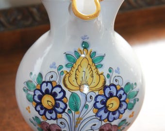 置物 1960s HMV Hungary Majolica Spiral Vase Modra Slovak Majolica Pitcher • Hand-painted Red Clay Folk Pottery