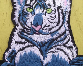 WHITE TIGER Cub APPLIQUE,White Tiger Iron On Applique,Sewing Item,Kids Clothing Item,Sewing Notion,,Baby Animal Applique,Jungle,Safari