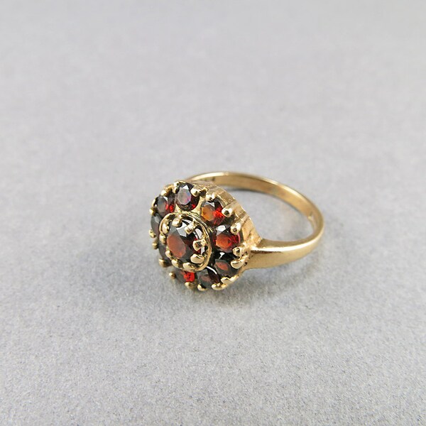 Vintage 9k Gold Ring Garnet Ring Solid Gold Ring Engagement Ring Vintage Gold Ring Garnet Jewelry Vintage Jewellery