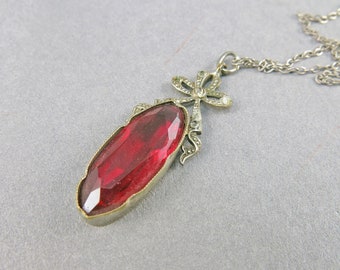 Vintage Necklace Ruby Glass Pendant Necklace Chain Necklace Antiques Collectibles