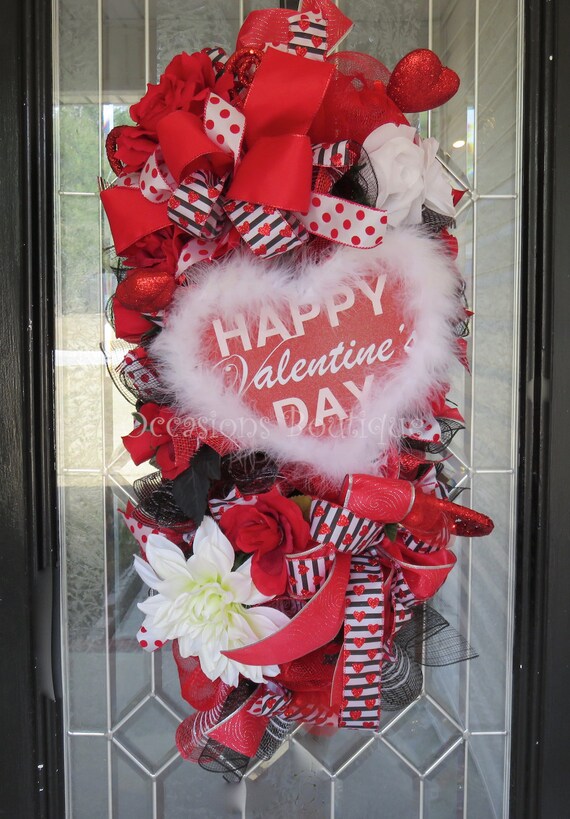 Valentine S Day Wreath Valentine S Door Swag Heart Wreath Front Door Wreath Valentine S Wreaths Door Hanger Large Wreath