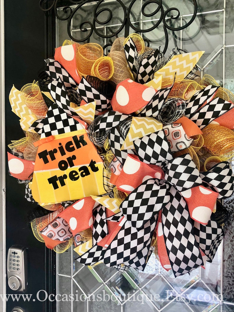 Front door wreath Fall Wreath Halloween Wreath Ready to ship Wreath for door Halloween Decor Halloween Party candy Corn Decor