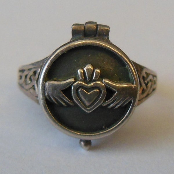 SALE! Vintage Irish Sterling Silver Claddagh Ring Size 5 1/2