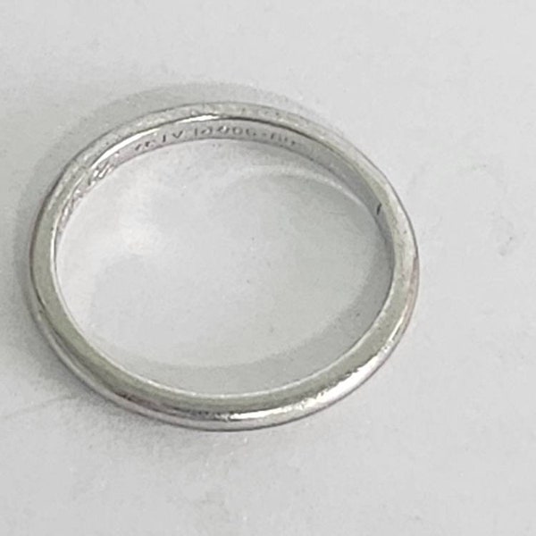 Vintage / Antique Solid Platinum 2.2mm Wide Plain Wedding Band Stack Ring size 6.5