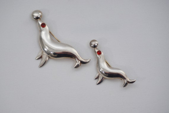 Art Deco Sterling silver pins brooches pair seals… - image 3