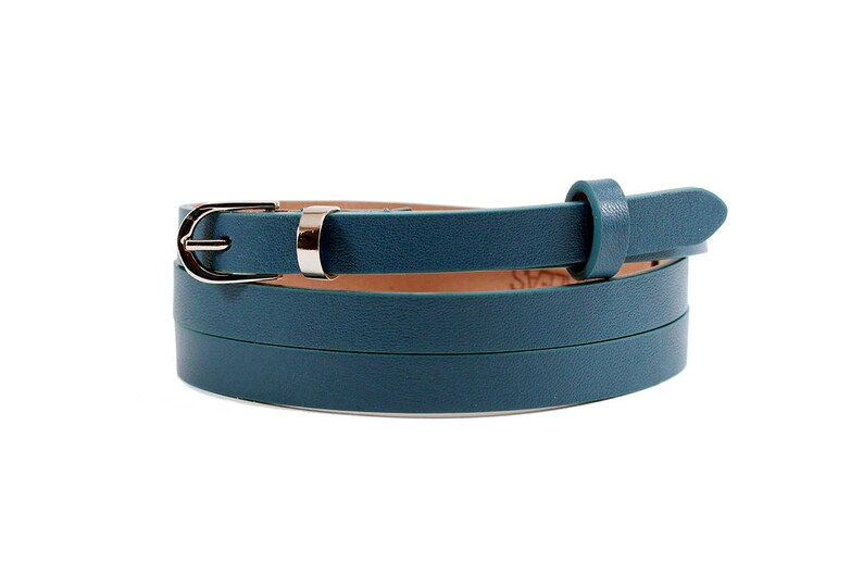thin navy belt