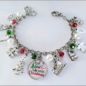 Christmas Jewelry, Holiday Jewelry, Just a girl who loves Christmas Bracelet, Christmas Bracelet, Christmas Holiday theme charm bracelet