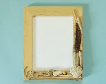 CADRE DES ÎLES ÉCOSSAISES - Collage de plage sur bois clair - Mur ou table - Dos de chevalet - Peut contenir une photo ou un miroir de 6 po (15,3 cm) x 8 po (20,3 cm)