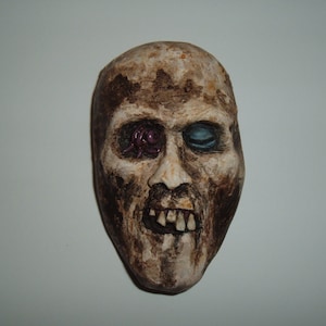 Zombie Fulci Figurine Figure Sculpture Magnet