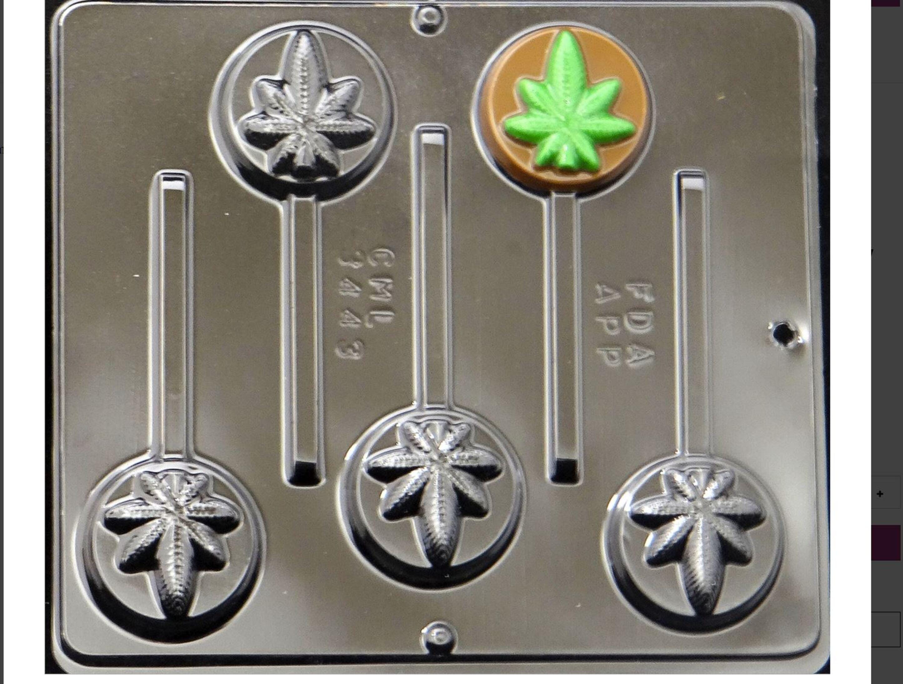 Caramelos De Chocolate Con Drogas Recreativas Thc Y Cbd Y Hoja De Marihuana Verde | Foto Premium