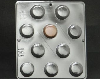 Stampo per caramelle a forma di tazza di burro di arachidi di medie dimensioni per la produzione di caramelle al cioccolato 104
