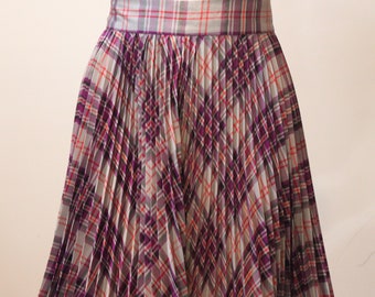 Lovely Vintage Pleated Plaid Taffeta Skirt