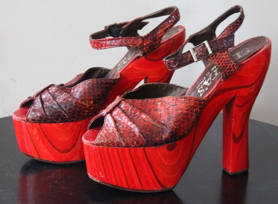 Incredible Vintage Platform Heels-Snakeskin with W