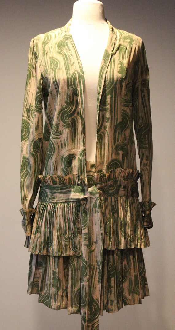 Vintage 1930's Silk 2-Piece Outfit-Pleated Flappe… - image 1