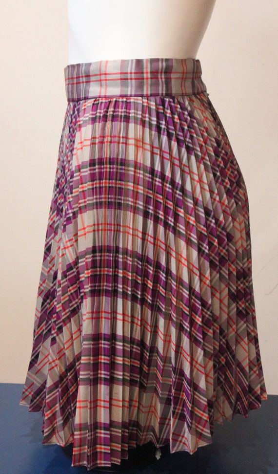 Lovely Vintage Pleated Plaid Taffeta Skirt - image 6