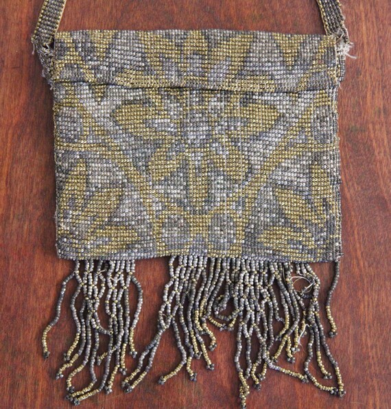 Lovely Vintage 1920's Flapper Fringe Beaded Handba