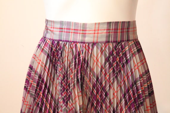 Lovely Vintage Pleated Plaid Taffeta Skirt - image 2