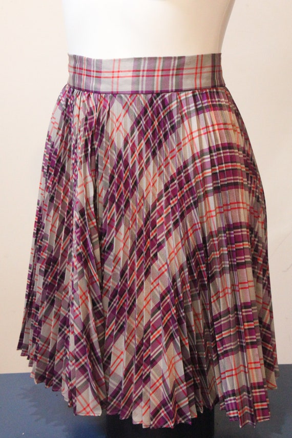 Lovely Vintage Pleated Plaid Taffeta Skirt - image 4