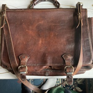 Vintage Umhängetasche MEDICI Satchel aus Leder mit Messingbesatz Bild 2