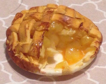 Dollhouse Miniature Lattice apple pie - 12th scale miniature food