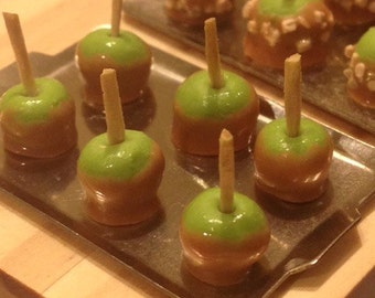 Dollhouse Miniature Caramel Apples - 12th scale miniature food