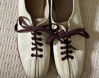 Vintage women's bowling shoes, size 7