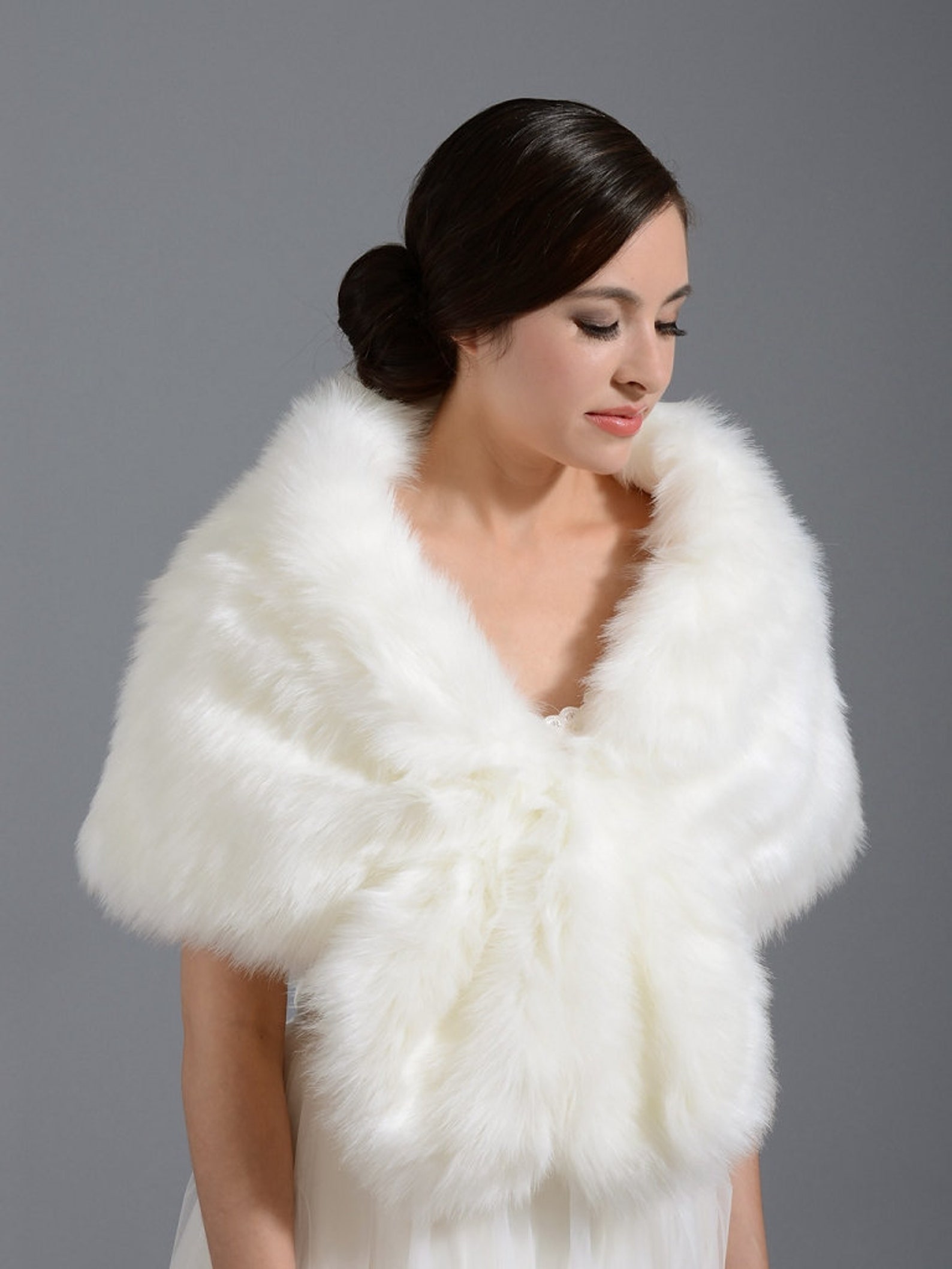 faux fur ivory shawl
