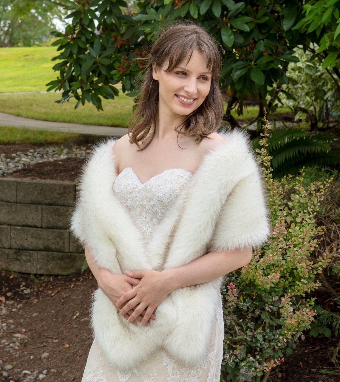 faux fur ivory shawl