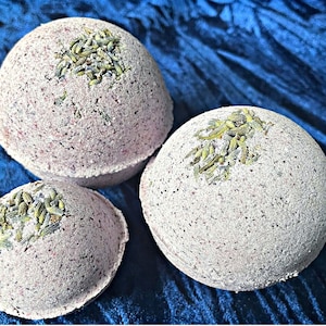 Lavender Bath Bombs, All Natural Bath, Lavender Bath Fizzy with Essential Oil, Aromatherapy Bath Bombs, Herbal Skincare