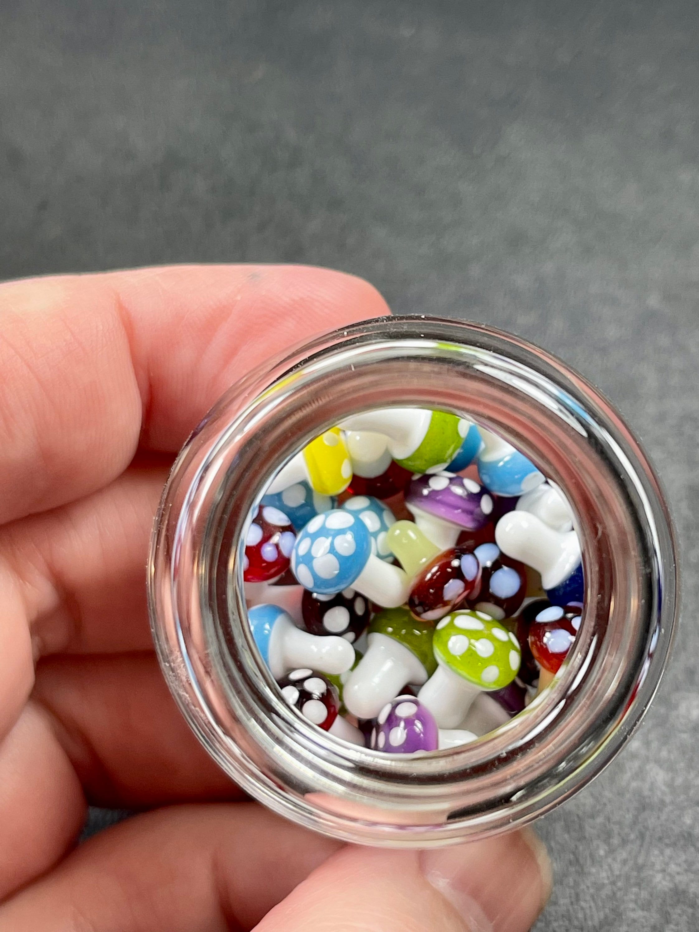 Miniaturowy grzybek / Szklany grzybek / Lampwork / Szkło dmuchane ręcznie / Miniaturowa sztuka / Miniaturowy domek dla lalek