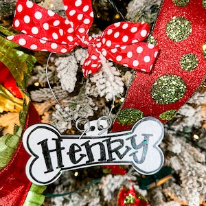 Personalized Dog Christmas Ornament - Personalized dog Ornament - Christmas Ornament - Christmas gift - Custom dog Ornament  - dog mom